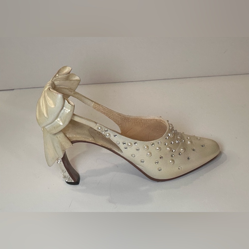 Just the Right Shoe miniature shoes. Forever Yours.